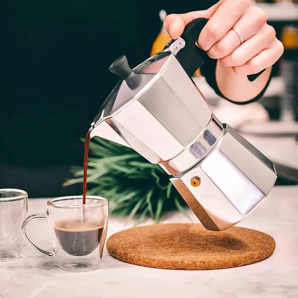 Cafetera Italiana Aluminio 3 Tazas Color Plateado Caroni