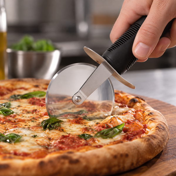 Cortador de Pizza Acero Inoxidable Rueda 9 cm Mango Negro - Multimenaje